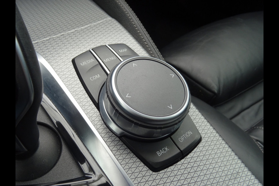 BMW 5 Serie 520i High Executive * LEER * M-PAKKET * DEALER ONDERH. !! BMW 5 Serie 520i High Executive * LEER * M-PAKKET * DEALER ONDERH. !!