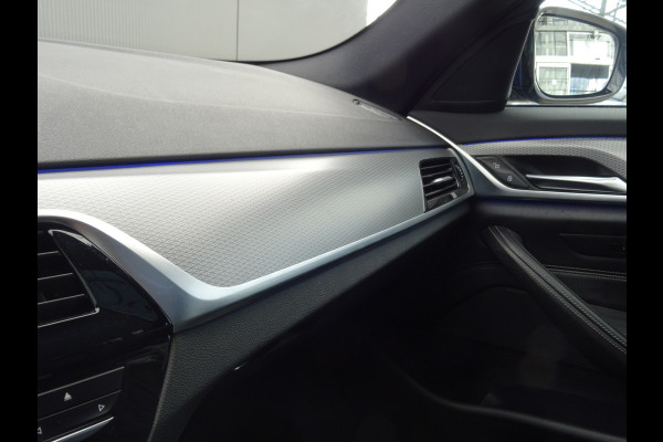 BMW 5 Serie 520i High Executive * LEER * M-PAKKET * DEALER ONDERH. !! BMW 5 Serie 520i High Executive * LEER * M-PAKKET * DEALER ONDERH. !!