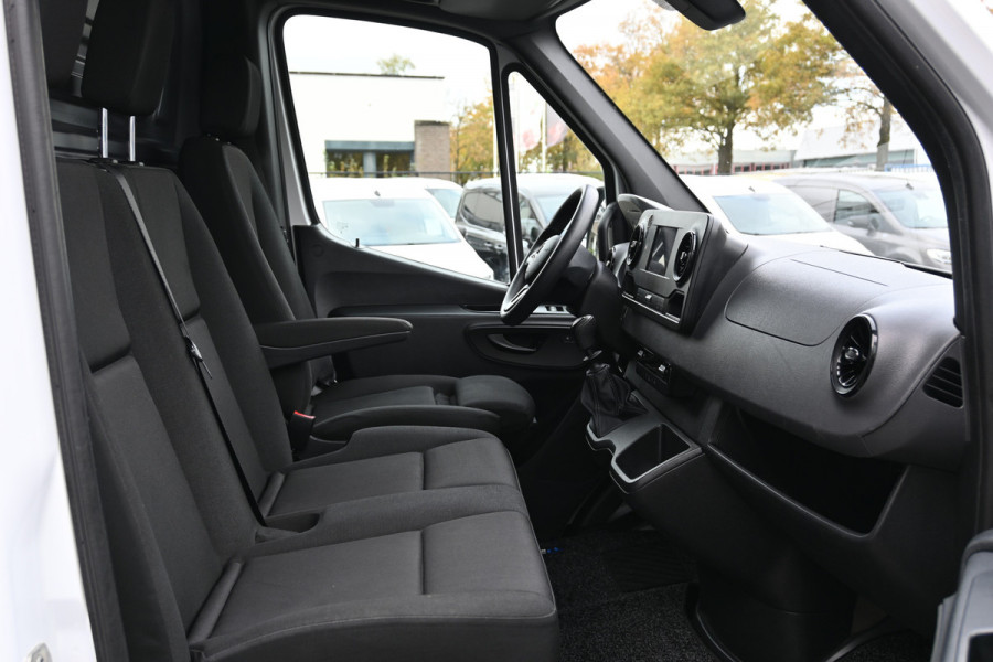 Mercedes-Benz Sprinter 317 CDI L2H2 360 Graden camera, Geveerde stoel, Navigatie Mercedes-Benz Sprinter 317 CDI L2H2 360 Graden camera, Geveerde stoel, Navigatie