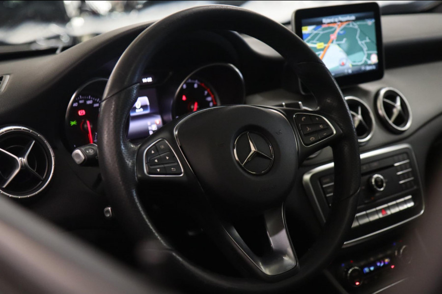 Mercedes-Benz CLA-Klasse 200 Prestige PANO/NAVI/STOELVER/CAM/VOL