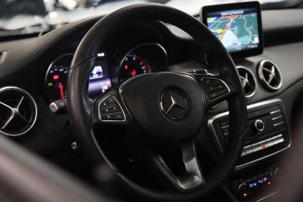 Mercedes-Benz CLA-Klasse 200 Prestige PANO/NAVI/STOELVER/CAM/VOL
