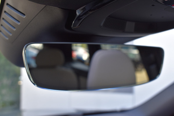 Volvo XC60 T6 AWD 350PK Plug-in Hybrid Ultra Dark | Nieuw | Luchtvering | 21"LMV | 360 camera | Panodak | HUD | H&K |