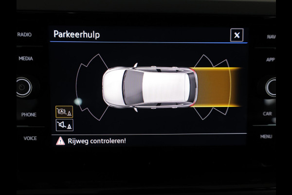 Volkswagen Polo 1.0 TSI R-Line 110pk DSG| Navi| 17'LMvelgen | Matrix LEDlampen| Digital display