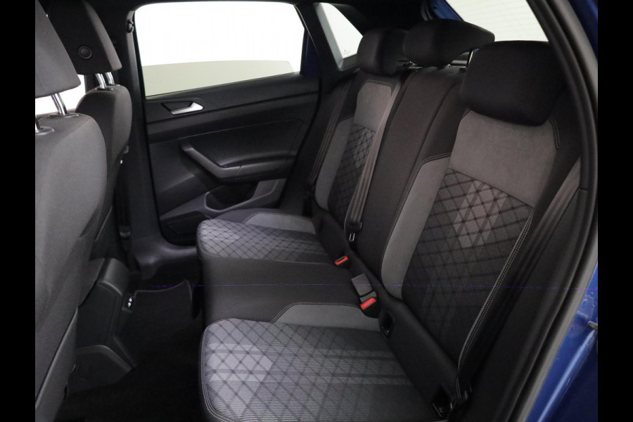 Volkswagen Polo 1.0 TSI R-Line 110pk DSG| Navi| 17'LMvelgen | Matrix LEDlampen| Digital display