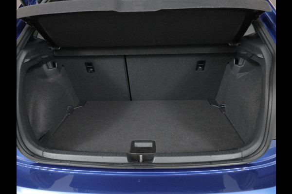 Volkswagen Polo 1.0 TSI R-Line 110pk DSG| Navi| 17'LMvelgen | Matrix LEDlampen| Digital display