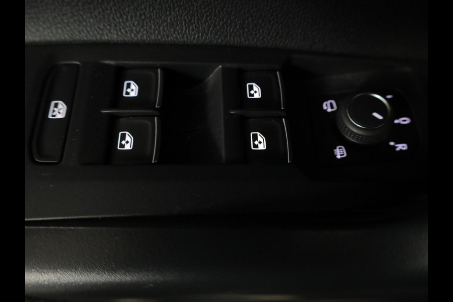 Volkswagen Polo 1.0 TSI R-Line 110pk DSG| Navi| 17'LMvelgen | Matrix LEDlampen| Digital display