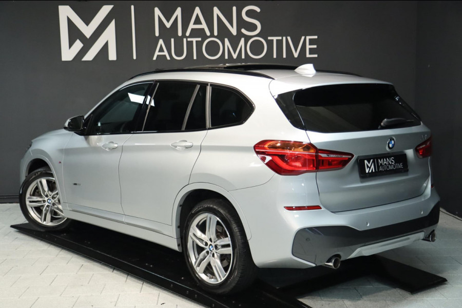 BMW X1 XDrive25i M Sport / PANODAK / HUD / KEYLESS / MEMORY / H&K / CAMERA