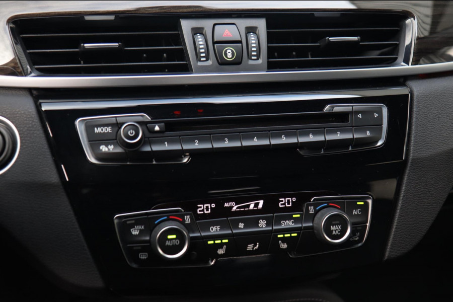 BMW X1 XDrive25i M Sport / PANODAK / HUD / KEYLESS / MEMORY / H&K / CAMERA