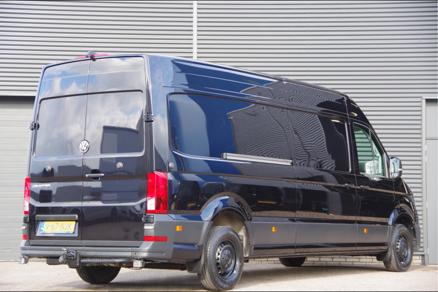 Volkswagen Crafter 35 2.0 TDI L4H3 177PK AUT. CAMERA, TREKHAAK, BETIMMERING, CRUISE, APPLE CARPLAY/ANDROID AUTO, MF STUUR, PARKEERSENSOREN Volkswagen Crafter 35 2.0 TDI L4H3 177PK AUT. CAMERA, TREKHAAK, BETIMMERING, CRUISE, APPLE CARPLAY/ANDROID AUTO, MF STUUR, PARKEERSENSOREN