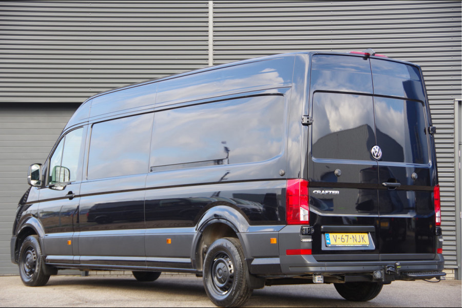 Volkswagen Crafter 35 2.0 TDI L4H3 177PK AUT. CAMERA, TREKHAAK, BETIMMERING, CRUISE, APPLE CARPLAY/ANDROID AUTO, MF STUUR, PARKEERSENSOREN Volkswagen Crafter 35 2.0 TDI L4H3 177PK AUT. CAMERA, TREKHAAK, BETIMMERING, CRUISE, APPLE CARPLAY/ANDROID AUTO, MF STUUR, PARKEERSENSOREN
