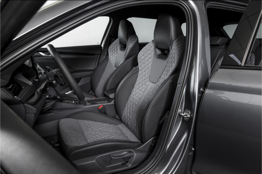 Škoda Octavia Combi 1.5 TSI MHEV 150 PK Sportline Tour | Dig. Cockpit | Elek. Trekhaak | Adapt. Cruise | Winterpakket | Camera | NAV + App. Connect | ECC | Elek.  Klep | DAB | LM 18" | 7129 Škoda Octavia Combi 1.5 TSI MHEV 150 PK Sportline Tour | Dig. Cockpit | Elek. Trekhaak | Adapt. Cruise | Winterpakket | Camera | NAV + App. Connect | ECC | Elek.  Klep | DAB | LM 18" | 7129