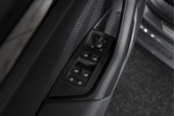 Škoda Octavia Combi 1.5 TSI MHEV 150 PK Sportline Tour | Dig. Cockpit | Elek. Trekhaak | Adapt. Cruise | Winterpakket | Camera | NAV + App. Connect | ECC | Elek.  Klep | DAB | LM 18" | 7129 Škoda Octavia Combi 1.5 TSI MHEV 150 PK Sportline Tour | Dig. Cockpit | Elek. Trekhaak | Adapt. Cruise | Winterpakket | Camera | NAV + App. Connect | ECC | Elek.  Klep | DAB | LM 18" | 7129