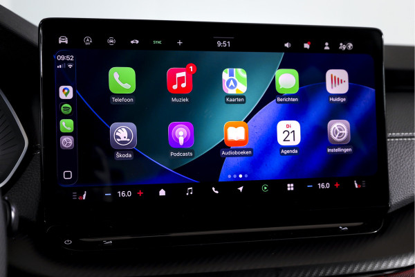 Škoda Octavia Combi 1.5 TSI MHEV 150 PK Sportline Tour | S/K-Panodak | Dig. Cockpit | Elek. Trekhaak | Adapt. Cruise | Winterpakket | Camera | NAV + App. Connect | ECC | Elek.  Klep | DAB | LM 18" | 7645 Škoda Octavia Combi 1.5 TSI MHEV 150 PK Sportline Tour | S/K-Panodak | Dig. Cockpit | Elek. Trekhaak | Adapt. Cruise | Winterpakket | Camera | NAV + App. Connect | ECC | Elek.  Klep | DAB | LM 18" | 7645