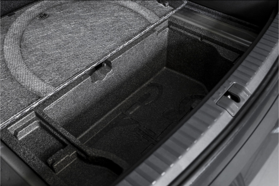 Škoda Octavia Combi 1.5 TSI MHEV 150 PK Sportline Tour | S/K-Panodak | Dig. Cockpit | Elek. Trekhaak | Adapt. Cruise | Winterpakket | Camera | NAV + App. Connect | ECC | Elek.  Klep | DAB | LM 18" | 7645 Škoda Octavia Combi 1.5 TSI MHEV 150 PK Sportline Tour | S/K-Panodak | Dig. Cockpit | Elek. Trekhaak | Adapt. Cruise | Winterpakket | Camera | NAV + App. Connect | ECC | Elek.  Klep | DAB | LM 18" | 7645