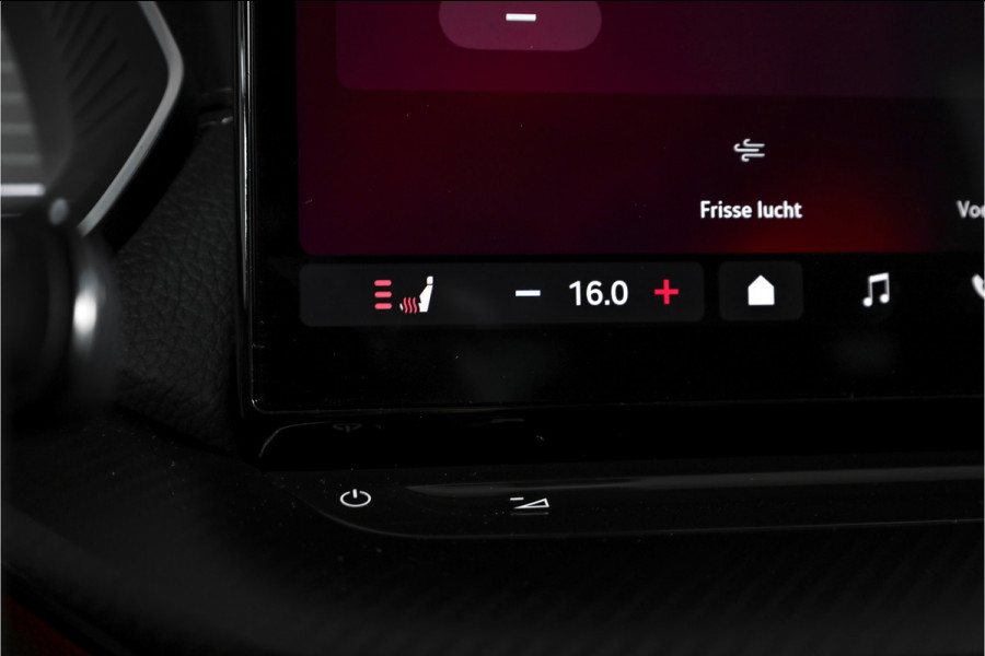 Škoda Octavia Combi 1.5 TSI MHEV 150 PK Sportline Tour | Dig. Cockpit | Elek. Trekhaak | Adapt. Cruise | Winterpakket | Camera | NAV + App. Connect | ECC | Elek.  Klep | DAB | LM 18" | 6370