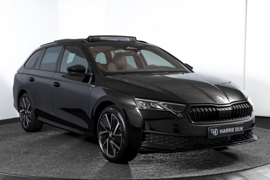 Škoda Octavia Combi 1.5 TSI MHEV 150 PK Sportline Tour | S/K-Panodak | Dig. Cockpit | Elek. Trekhaak | Adapt. Cruise | Winterpakket | Camera | NAV + App. Connect | ECC | Elek.  Klep | DAB | LM 18" | 7228