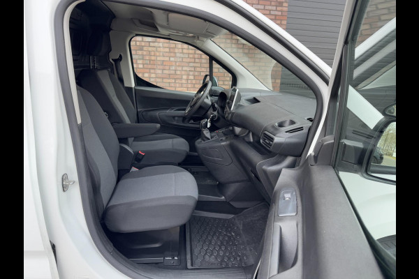 Opel Combo 1.5D L2H1 Edition / 100 PK / Navigatie + Camera / Cruise Control / Parkeersensoren / Gatelock / 1e Eigenaar Opel Combo 1.5D L2H1 Edition / 100 PK / Navigatie + Camera / Cruise Control / Parkeersensoren / Gatelock / 1e Eigenaar