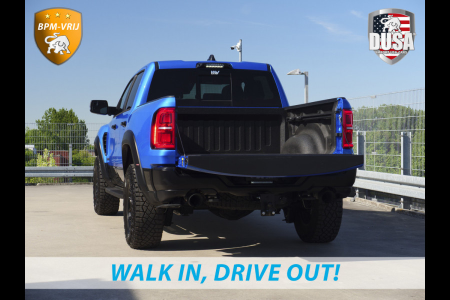 Dodge Ram | RHO | 3.0L Twin-Turbo I6 | 4x4 | Crew Cab Night Edtion | Panoramadak | 14,4-inch Touchscreen | Passenger Display | Getoonde accessoires zijn verkrijgbaar tegen meerprijs