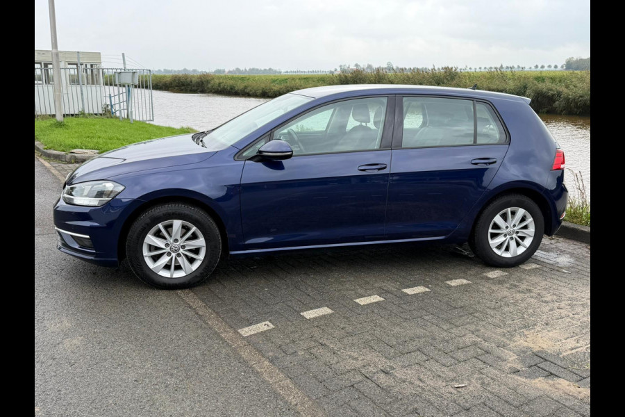 Volkswagen Golf 1.0 TSI Highline Volkswagen Golf 1.0 TSI Highline