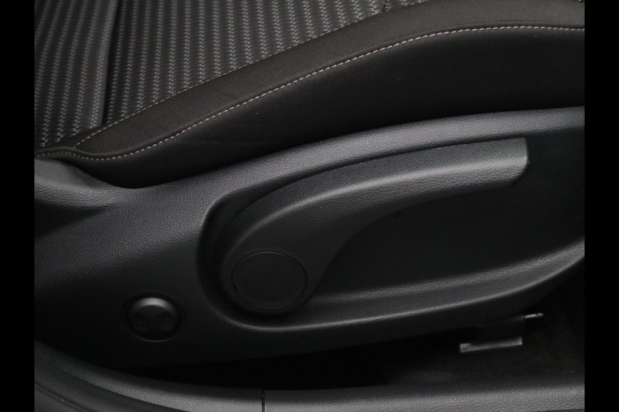 Kia Ceed Sportswagon 120pk T-GDi DynamicLine Camera | Adapt. Cruise | Navi | Parkeersens. achter