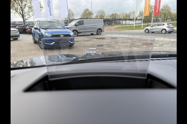 Ford Kuga 1.5 EcoBoost Titanium 150pk | Head Up Display | Matrix LED | Winterpack | Trekhaak | 1.800kg Trekgewicht Ford Kuga 1.5 EcoBoost Titanium 150pk | Head Up Display | Matrix LED | Winterpack | Trekhaak | 1.800kg Trekgewicht