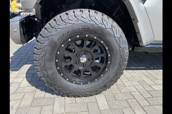 Jeep Wrangler Unlimited 4xe 380 BRUTE CUSTOM Skyview Jeep Wrangler Unlimited 4xe 380 BRUTE CUSTOM Skyview