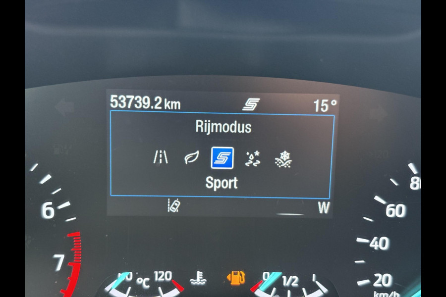 Ford Kuga 1.5 EcoBoost Titanium 150pk | Head Up Display | Matrix LED | Winterpack | Trekhaak | 1.800kg Trekgewicht Ford Kuga 1.5 EcoBoost Titanium 150pk | Head Up Display | Matrix LED | Winterpack | Trekhaak | 1.800kg Trekgewicht
