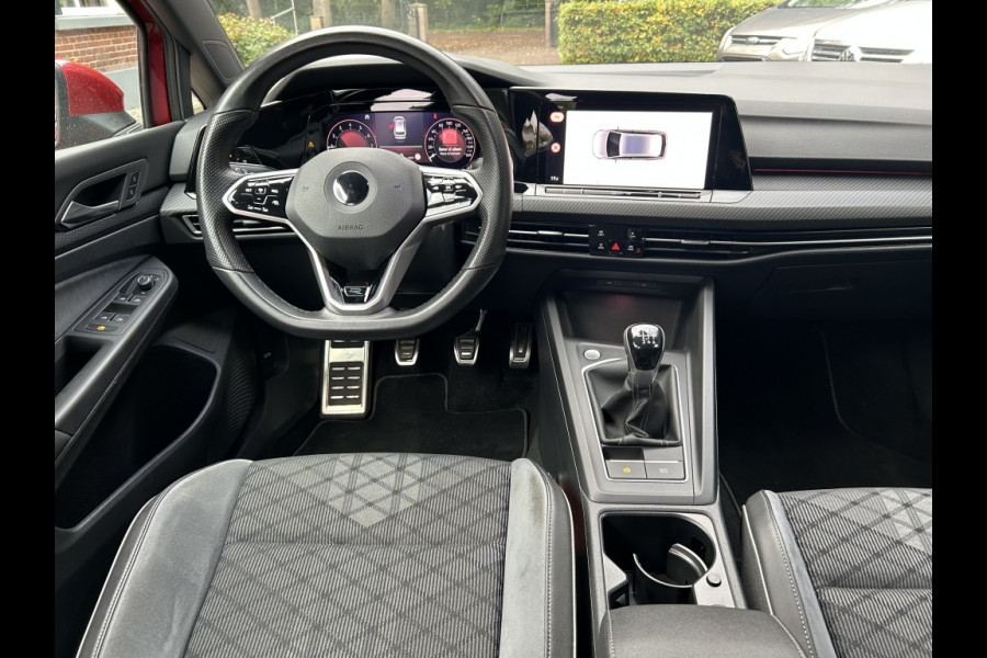 Volkswagen GOLF Variant 1.5 TSI 130pk R-Line Navi, ACC, Carplay, Trekhaak elektr. Volkswagen GOLF Variant 1.5 TSI 130pk R-Line Navi, ACC, Carplay, Trekhaak elektr.