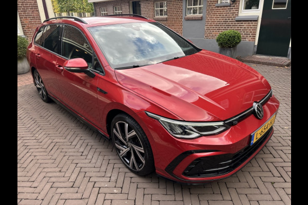Volkswagen GOLF Variant 1.5 TSI 130pk R-Line Navi, ACC, Carplay, Trekhaak elektr. Volkswagen GOLF Variant 1.5 TSI 130pk R-Line Navi, ACC, Carplay, Trekhaak elektr.