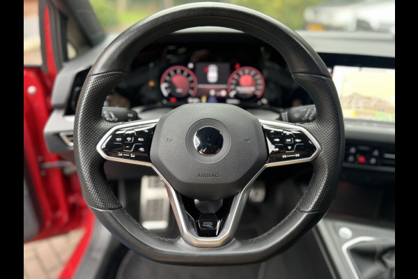 Volkswagen GOLF Variant 1.5 TSI 130pk R-Line Navi, ACC, Carplay, Trekhaak elektr. Volkswagen GOLF Variant 1.5 TSI 130pk R-Line Navi, ACC, Carplay, Trekhaak elektr.