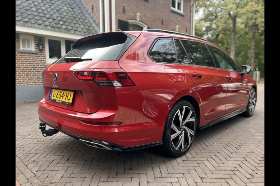 Volkswagen GOLF Variant 1.5 TSI 130pk R-Line Navi, ACC, Carplay, Trekhaak elektr. Volkswagen GOLF Variant 1.5 TSI 130pk R-Line Navi, ACC, Carplay, Trekhaak elektr.