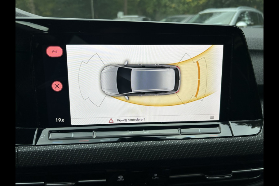 Volkswagen GOLF Variant 1.5 TSI 130pk R-Line Navi, ACC, Carplay, Trekhaak elektr. Volkswagen GOLF Variant 1.5 TSI 130pk R-Line Navi, ACC, Carplay, Trekhaak elektr.