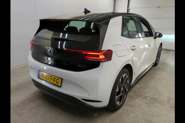 Volkswagen ID.3 Life 58 kWh Navigatie Apple Carplay/Android Auto Parkeersensoren Adaptive Cruise Control Stoel- en stuurverwarming Lichtmetalen velgen Climate Control Volkswagen ID.3 Life 58 kWh Navigatie Apple Carplay/Android Auto Parkeersensoren Adaptive Cruise Control Stoel- en stuurverwarming Lichtmetalen velgen Climate Control