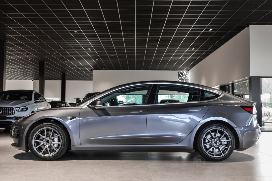 Tesla Model 3 Standard RWD Plus 60 kWh Pano|Leder|18"lmv|NL auto Tesla Model 3 Standard RWD Plus 60 kWh Pano|Leder|18"lmv|NL auto