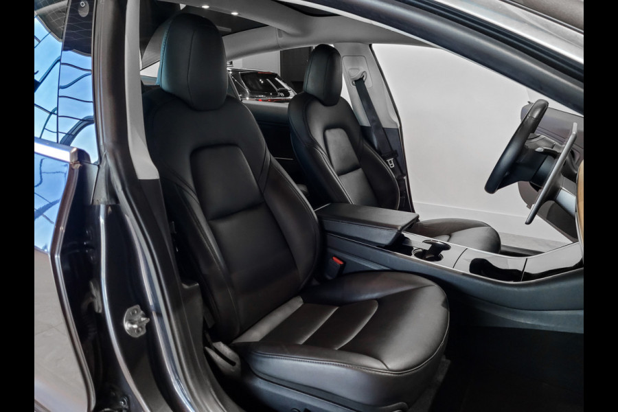 Tesla Model 3 Standard RWD Plus 60 kWh Pano|Leder|18"lmv|NL auto Tesla Model 3 Standard RWD Plus 60 kWh Pano|Leder|18"lmv|NL auto