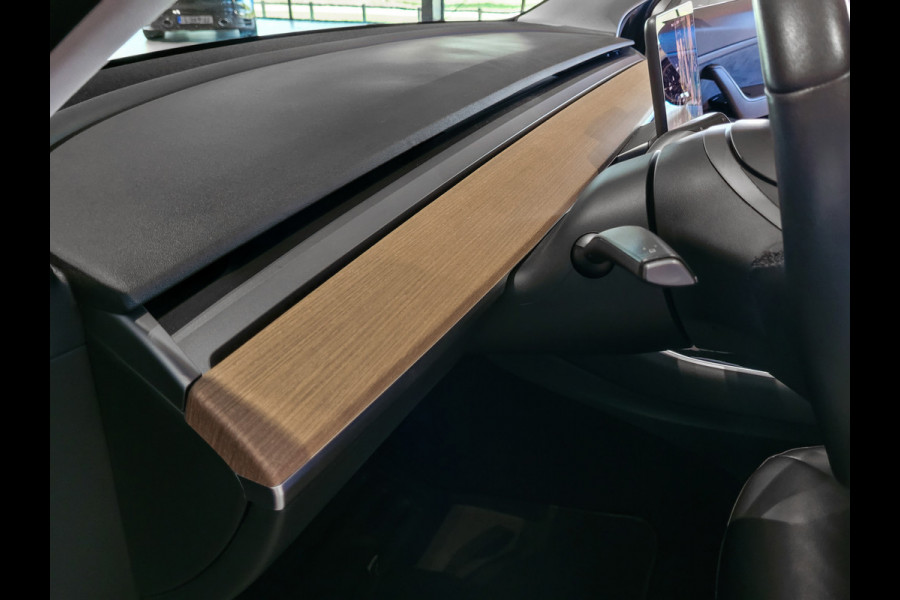 Tesla Model 3 Standard RWD Plus 60 kWh Pano|Leder|18"lmv|NL auto Tesla Model 3 Standard RWD Plus 60 kWh Pano|Leder|18"lmv|NL auto