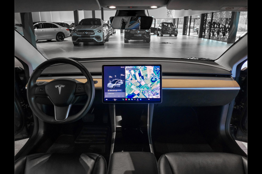 Tesla Model 3 Standard RWD Plus 60 kWh Pano|Leder|18"lmv|NL auto Tesla Model 3 Standard RWD Plus 60 kWh Pano|Leder|18"lmv|NL auto