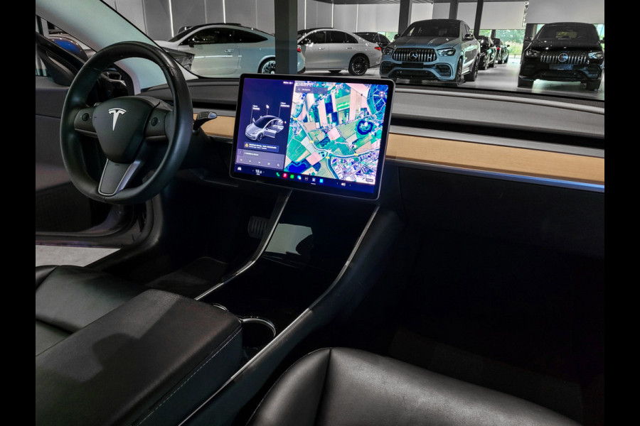 Tesla Model 3 Standard RWD Plus 60 kWh Pano|Leder|18"lmv|NL auto Tesla Model 3 Standard RWD Plus 60 kWh Pano|Leder|18"lmv|NL auto