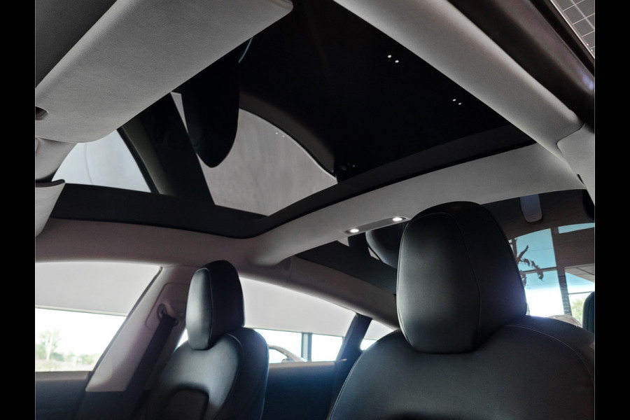 Tesla Model 3 Standard RWD Plus 60 kWh Pano|Leder|18"lmv|NL auto Tesla Model 3 Standard RWD Plus 60 kWh Pano|Leder|18"lmv|NL auto