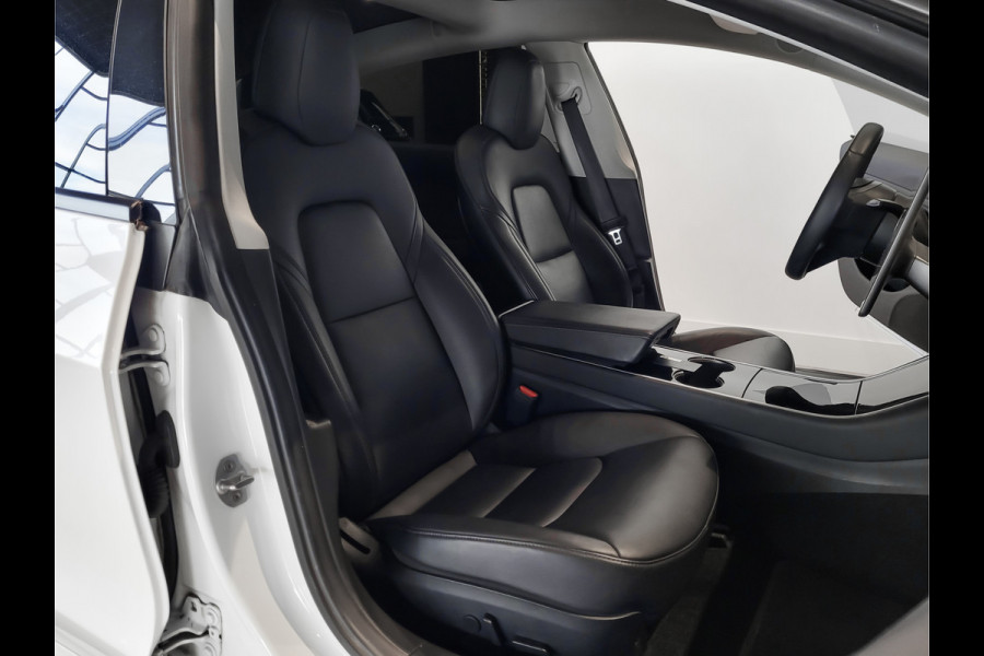 Tesla Model 3 Standard RWD Plus 60 kWh Pano|Leder|Autopilot|NL auto Tesla Model 3 Standard RWD Plus 60 kWh Pano|Leder|Autopilot|NL auto
