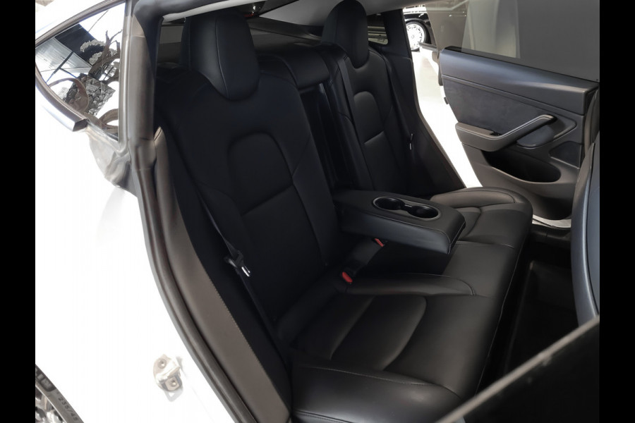 Tesla Model 3 Standard RWD Plus 60 kWh Pano|Leder|Autopilot|NL auto Tesla Model 3 Standard RWD Plus 60 kWh Pano|Leder|Autopilot|NL auto