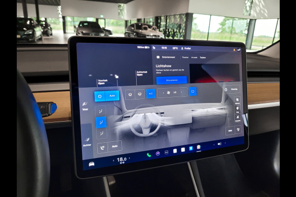 Tesla Model 3 Standard RWD Plus 60 kWh Pano|Leder|Autopilot|NL auto Tesla Model 3 Standard RWD Plus 60 kWh Pano|Leder|Autopilot|NL auto