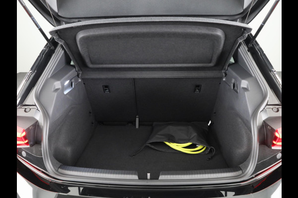 CUPRA Born Business Limited 63 kWh 232PK | Stoel & Stuurverwarming | Achteruitrijcamera | Navigatie | Keyless Entry | Draadloze Carplay en Androidauto | CUPRA Born Business Limited 63 kWh 232PK | Stoel & Stuurverwarming | Achteruitrijcamera | Navigatie | Keyless Entry | Draadloze Carplay en Androidauto |