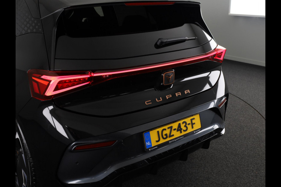 CUPRA Born Business Limited 63 kWh 232PK | Stoel & Stuurverwarming | Achteruitrijcamera | Navigatie | Keyless Entry | Draadloze Carplay en Androidauto | CUPRA Born Business Limited 63 kWh 232PK | Stoel & Stuurverwarming | Achteruitrijcamera | Navigatie | Keyless Entry | Draadloze Carplay en Androidauto |