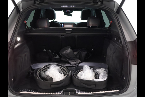 Mercedes-Benz GLE Mercedes-AMG 53 Hybrid 4MATIC+ | Trekhaak | Panoramadak | Burmester® | 22 Inch AMG Velgen | Distronic | Memory Voorstoelen | 360°-Camera. Inclusief 24 maanden MB Certified garantie voor Europa. Mercedes-Benz GLE Mercedes-AMG 53 Hybrid 4MATIC+ | Trekhaak | Panoramadak | Burmester® | 22 Inch AMG Velgen | Distronic | Memory Voorstoelen | 360°-Camera. Inclusief 24 maanden MB Certified garantie voor Europa.