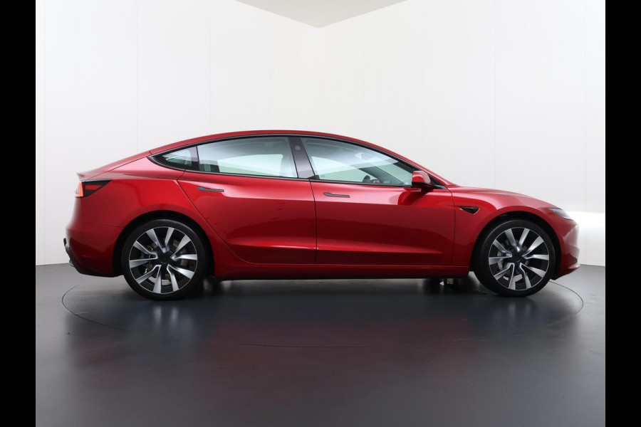 Tesla Model 3 Long Range AWD 78 kWh TREKHAAK | FULL SELFDRIVE | VOLLEDIGE FABRIEKSGARANTIE T/M 12-2027/80.000KM | AANDRIJFLIJN EN ACCU GARANTIE T/M 12-2031