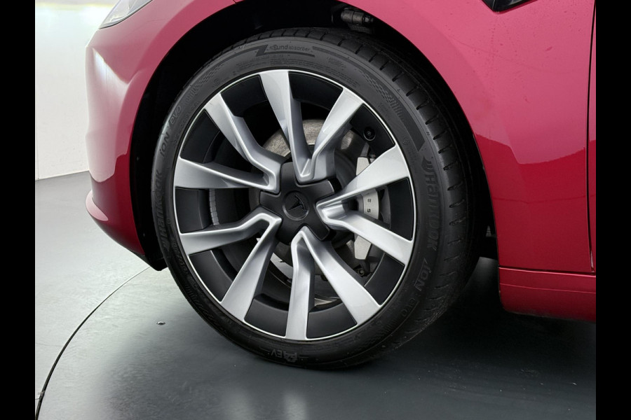 Tesla Model 3 Long Range AWD 78 kWh TREKHAAK | FULL SELFDRIVE | VOLLEDIGE FABRIEKSGARANTIE T/M 12-2027/80.000KM | AANDRIJFLIJN EN ACCU GARANTIE T/M 12-2031