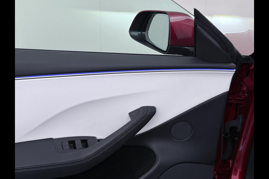 Tesla Model 3 Long Range AWD 78 kWh TREKHAAK | FULL SELFDRIVE | VOLLEDIGE FABRIEKSGARANTIE T/M 12-2027/80.000KM | AANDRIJFLIJN EN ACCU GARANTIE T/M 12-2031