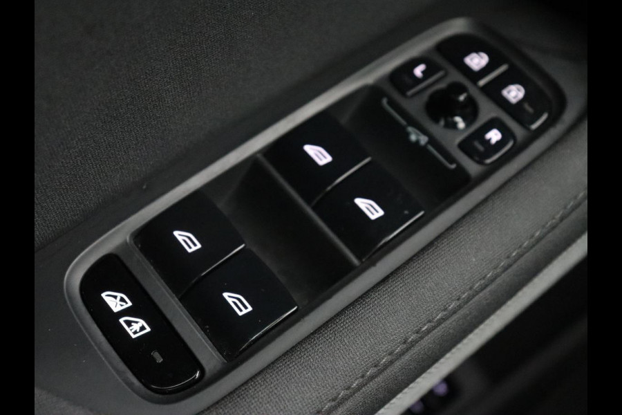 Polestar 2 Long Range Dual Motor Launch Edition 78kWh | Performance Pack | Panoramadak | Stoel & stuurverwarming | 360 camera | Adaptive cruise | Harman/Kardon | Carplay Polestar 2 Long Range Dual Motor Launch Edition 78kWh | Performance Pack | Panoramadak | Stoel & stuurverwarming | 360 camera | Adaptive cruise | Harman/Kardon | Carplay