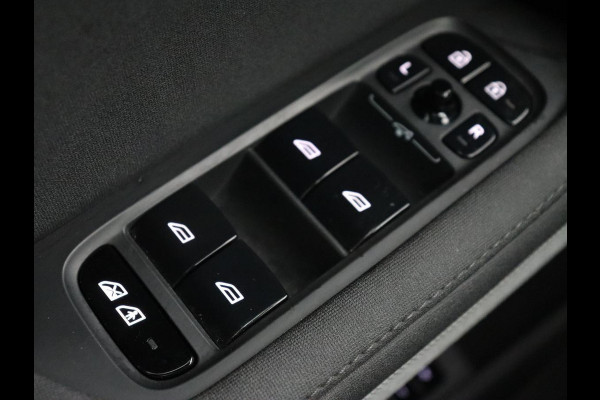 Polestar 2 Long Range Dual Motor Launch Edition 78kWh | Performance Pack | Panoramadak | Stoel & stuurverwarming | 360 camera | Adaptive cruise | Harman/Kardon | Carplay Polestar 2 Long Range Dual Motor Launch Edition 78kWh | Performance Pack | Panoramadak | Stoel & stuurverwarming | 360 camera | Adaptive cruise | Harman/Kardon | Carplay